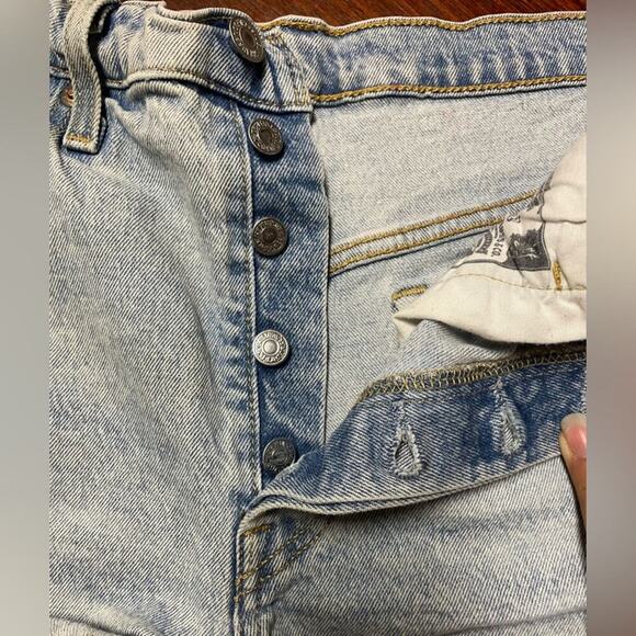 Levi’s 501 Distressed Denim Button Fly High Waist Shorts Women’s Size 30 - Picture 4 of 7